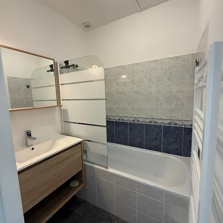 Duplex Avec Piscine Sur *